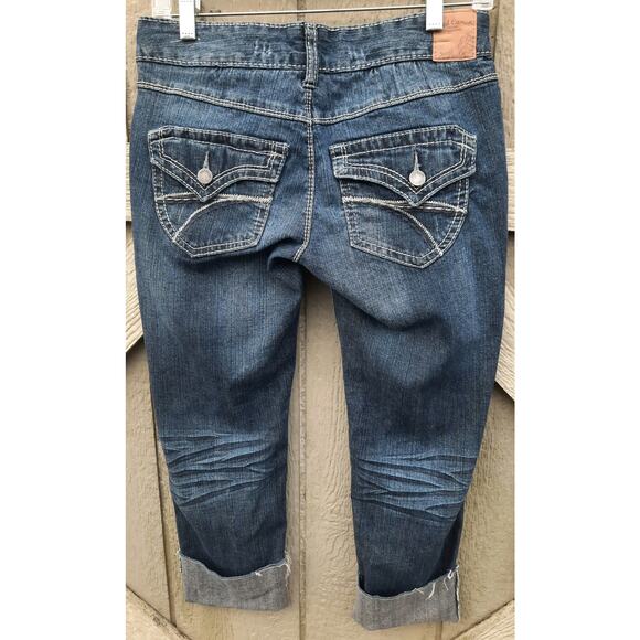 Red Camel blue jean button up capris - Picture 3 of 6